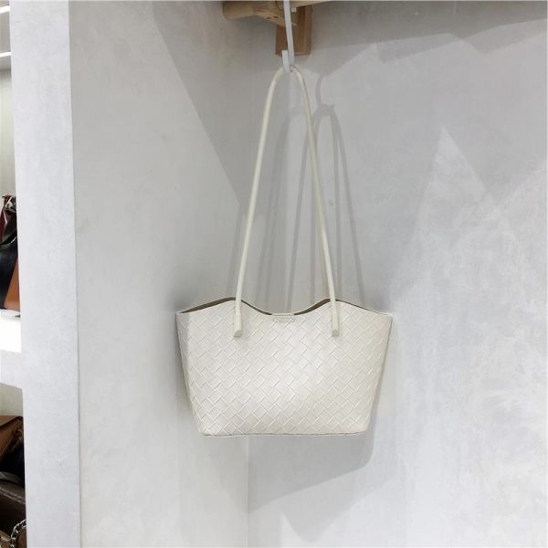 High-End Woven Textured Soft Leather Commuter Shoulder Tote Bag - Versatile Niche Design for Effortless Style