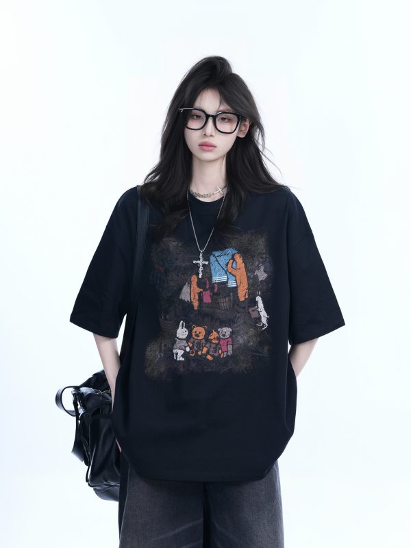 High Street Graffiti Short-Sleeve T-Shirt for Women - Casual Loose-Fit Summer Tee with Sit and Eat Graphic, Trendy Urban Style
