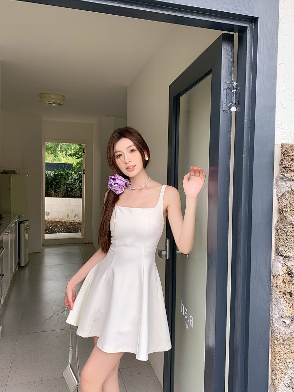 High Waist A-Line Short Skirt for Tall Women - Elegant Spring Summer Dress with Square Neck and Spaghetti Straps, Slimming Fit