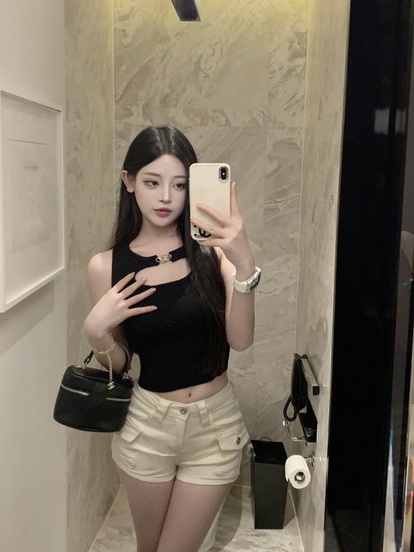 High-Waisted Denim Shorts for Women in Milk White - Slimming Hot Girl Style, Pure Desire, Trendy Summer Fashion