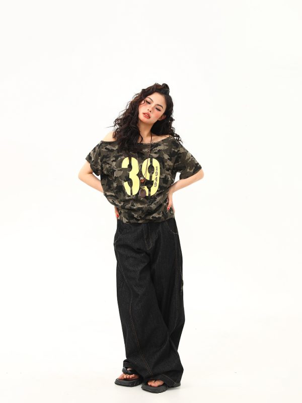 Hot Girl Off-Shoulder Camouflage Letter T-Shirt for Women, Slim-Fit Short Crop Top, Trendy Summer Drawstring Style