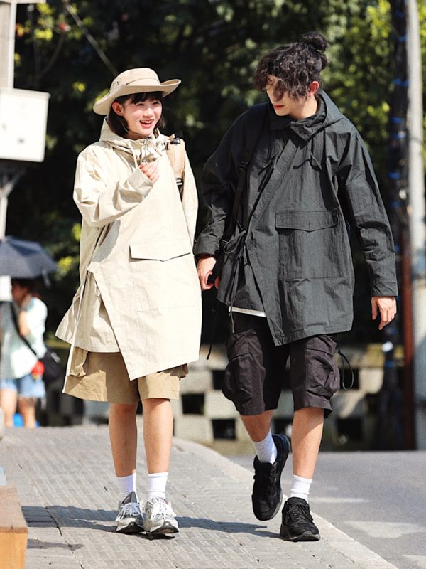 Japanese Retro Loose Mountain-Style Hooded Sun Protection Jacket with Irregular Buckle and Drawstring - Trendy Outdoor Climbing Coat