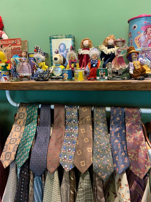 Japanese Retro Wide Bow Tie with Trendy Cartoon Print - Handmade Vintage Casual Korean Style Accessory