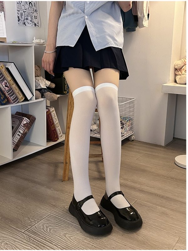 Japanese Style Cute Pudding Bear Knee-High Socks for Women - Stretchable, Thin, Sweet, Perfect for Casual Looks