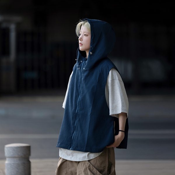 Japanese-Style Loose-Fitting Hooded Vest for Men - Casual Sleeveless Coat, Thin and Versatile for Y2K Fashion