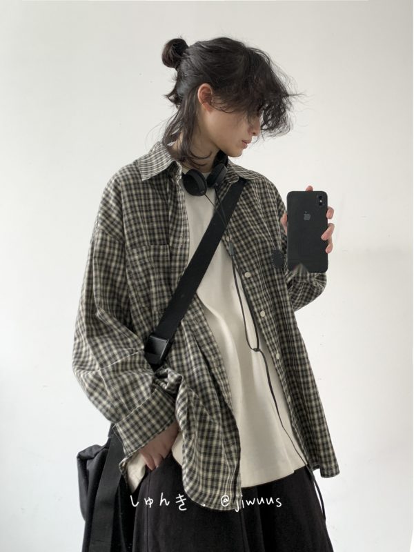 Japanese-style Retro Plaid Long Sleeve Shirt Jacket for Men and Women, Unisex Loose Fit, Versatile City Boy Style for Spring and Autumn