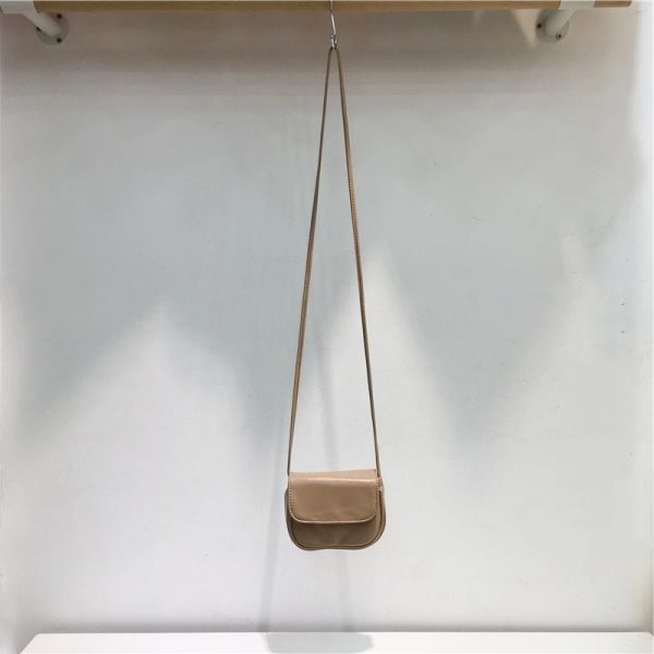 Korean Retro Mini Shoulder Crossbody Bag - Cute Small Square Design for Summer 2024, Fashionable Red Style