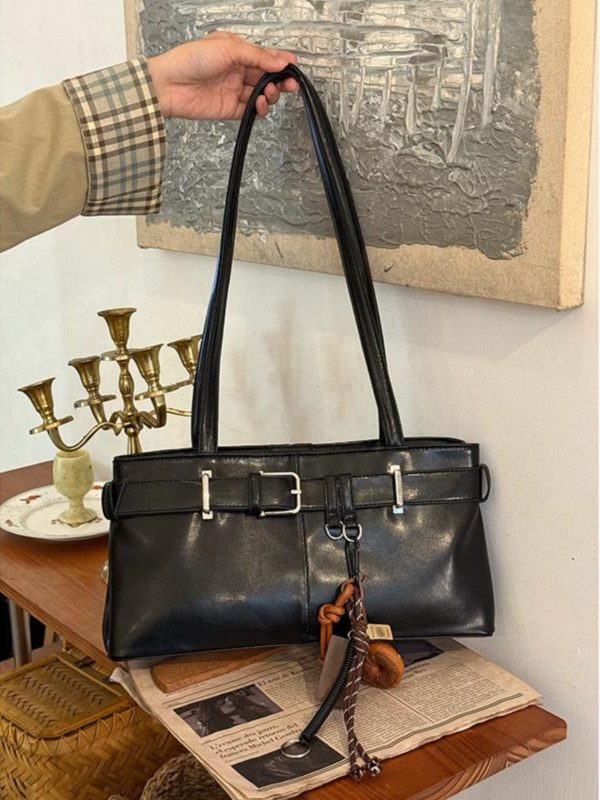 Korean Retro Underarm Baguette Bag for Women - Versatile Commuting Shoulder Bag with High-End Keychain, Stylish Motorcycle Accessory
