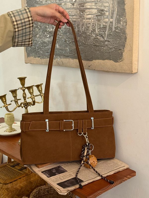 Korean Retro Underarm Baguette Bag for Women - Versatile Commuting Shoulder Bag with High-End Keychain, Stylish Motorcycle Accessory