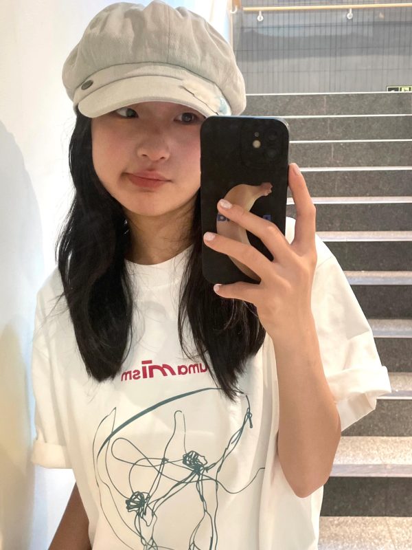 Korean Style Ballet Dancer Print Short Sleeve T-Shirt - Casual, Comfortable, Loose Fit, Summer Essential in Pure Cotton