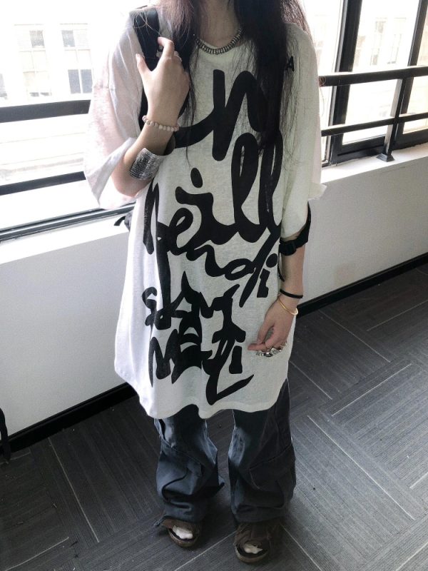 Korean Style Casual Loose Fit Pure Cotton T-Shirt with Graffiti Letter Print and Sun Protection for Women