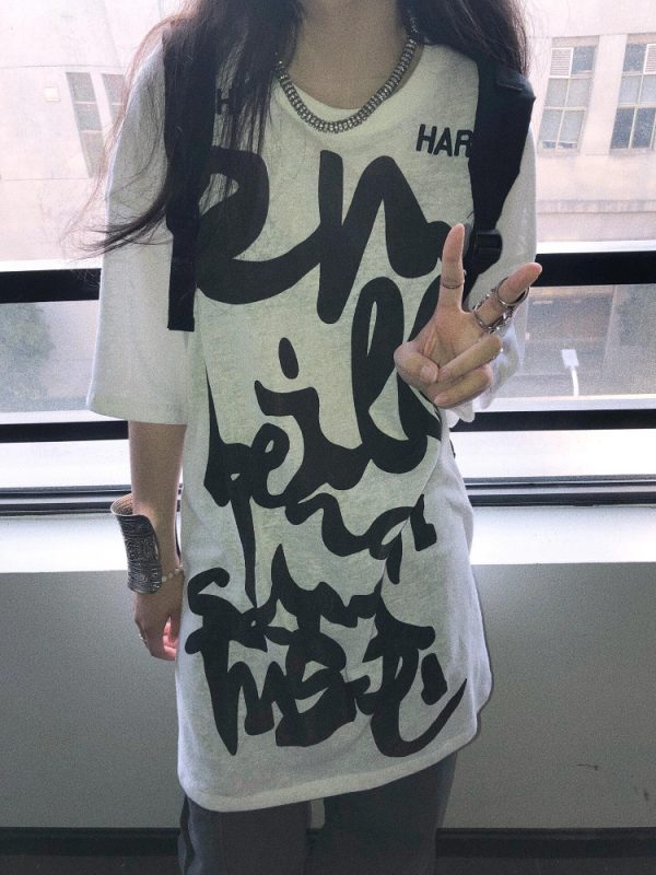 Korean Style Casual Loose Fit Pure Cotton T-Shirt with Graffiti Letter Print and Sun Protection for Women