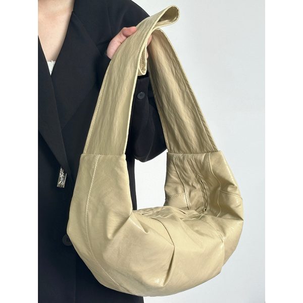 Korean Style Casual Wind Horn Bag - Large Capacity Wrinkled Shoulder Crossbody Commuter Versatile Dumpling Bag