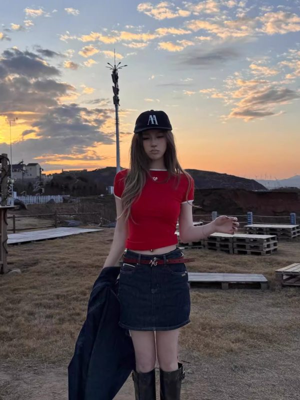 Korean Style Color-Blocking Love Slogan Short Slim-Fit Cotton Top for Girls - High Elasticity Casual Fashion