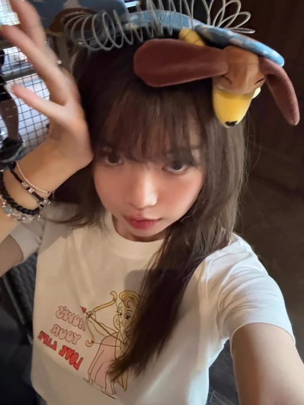 Korean Style Cupid Cartoon Print Off-Shoulder Cropped Slim-Fit Lightweight Cotton Short-Sleeve T-Shirt for Trendy Looks