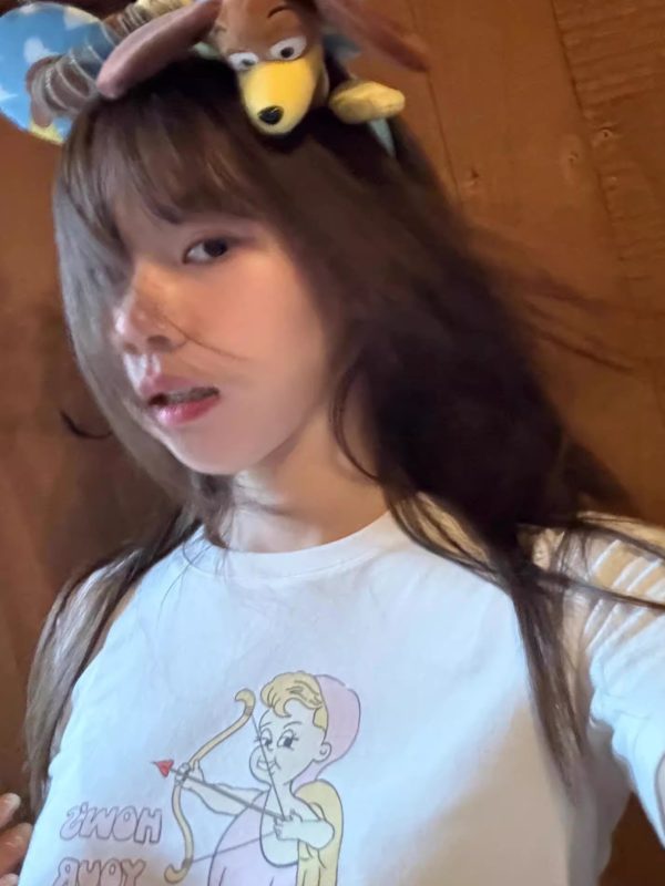Korean Style Cupid Cartoon Print Off-Shoulder Cropped Slim-Fit Lightweight Cotton Short-Sleeve T-Shirt for Trendy Looks