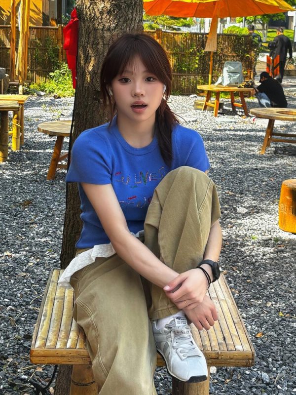 Korean Style Knitted Short Sleeve Slim Fit T-Shirt with Letter Embroidery - Blue Cropped College Style for Summer
