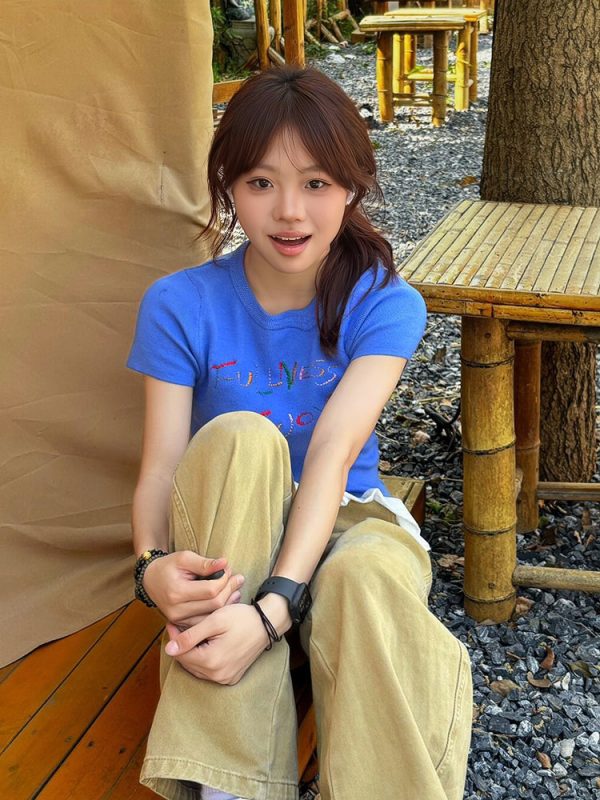 Korean Style Knitted Short Sleeve Slim Fit T-Shirt with Letter Embroidery - Blue Cropped College Style for Summer