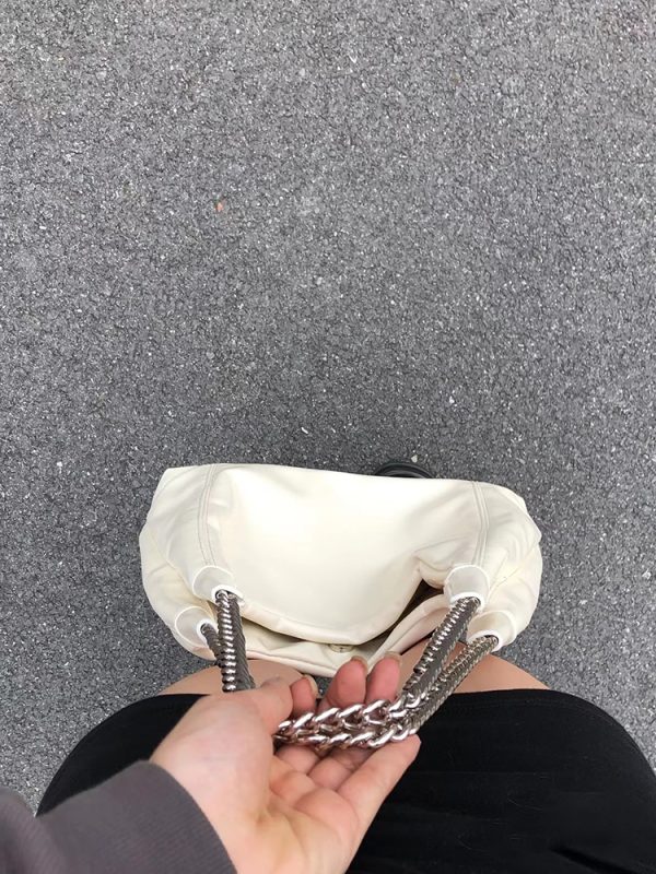 Korean Style Large Capacity Chain Tote Bag for Women - Trendy Underarm Shoulder Bag for Commuting and Daily Use 2023