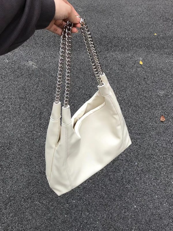 Korean Style Large Capacity Chain Tote Bag for Women - Trendy Underarm Shoulder Bag for Commuting and Daily Use 2023