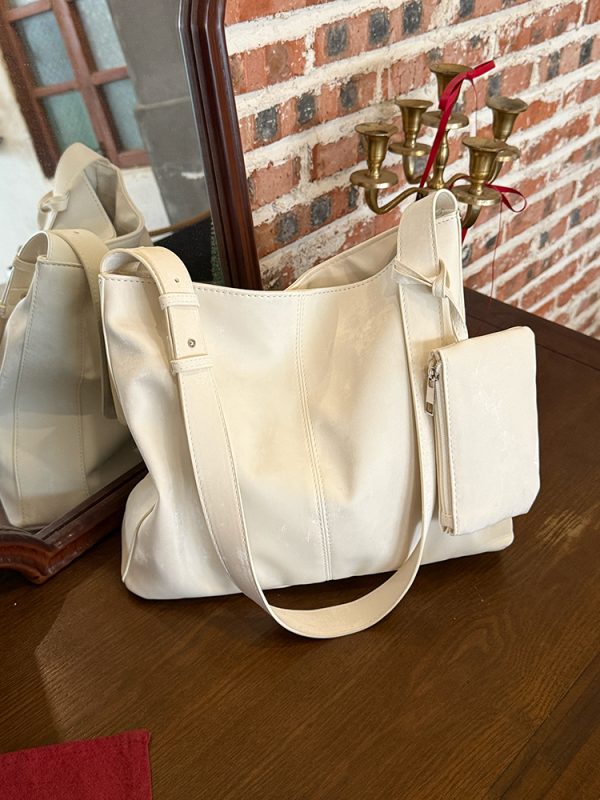 Korean-Style Large-Capacity Tote Bag 2025 - High-End Commuting Crossbody, Versatile Mother-and-Child Bag for Everyday Use