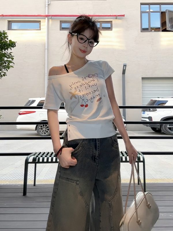Korean Style Off-Shoulder Short Sleeve Summer Graffiti Print Split Hem Slim Fit Sexy T-Shirt - Trendy Women's Top
