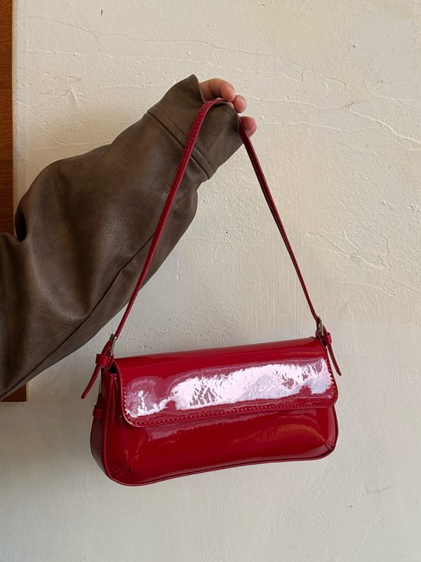 Korean Style Patent Leather Baguette Bag 2025 - Simple Underarm Shoulder Handbag for Commuting, Chic High-End Fashion Accessory