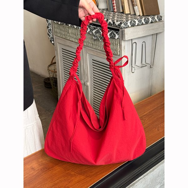 Korean-Style Pleated Drawstring Cloud Bag - Large Capacity Lazy Shoulder Crossbody Canvas Bag for Commuters