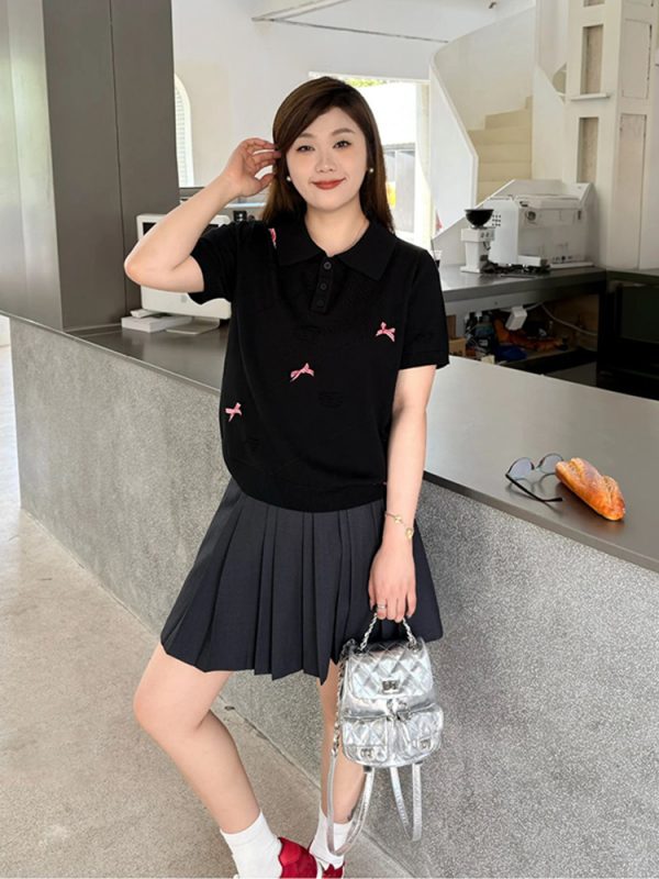 Korean-Style Plus Size Short Sleeve Polo Shirt for Women - Flattering Knitted Summer Blouse for Curvy Figures