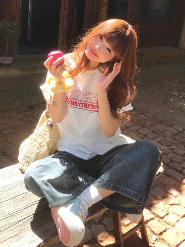 Korean-Style Retro Heavyweight T-Shirt for Women, Summer Sunflower Print, White Round Neck Short Sleeve, Loose Fit Top