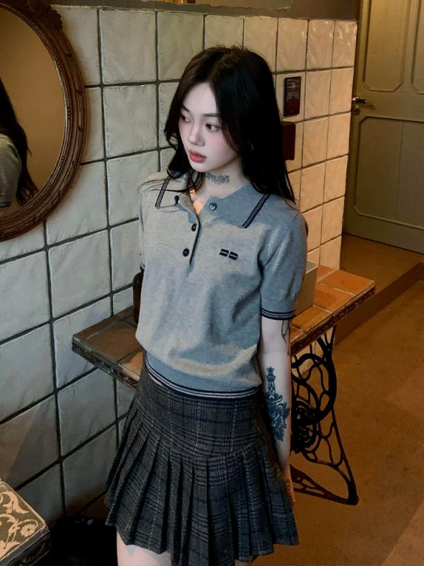 Korean-Style Retro Knitted Short Sleeve Polo Collar T-Shirt - Slim Fit College Style Summer Top for Women