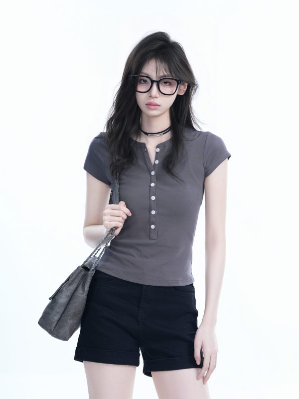 Korean Style Slim Fit Short Sleeve T-Shirt for Women with Half-Open Collar, Casual Mountain-Themed Base Shirt, Trendy Ins Fashion