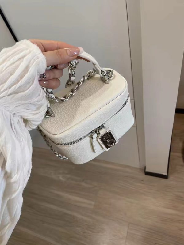 Korean-Style Small Crossbody Bag with Chain Handle, Box Design, Lock Closure, Versatile Shoulder Bag, Chic Square Purse
