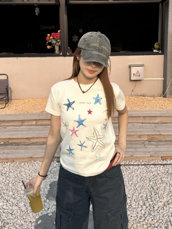 Korean Style Starfish Print Slim Fit Short Sleeve High-Stretch Cotton T-Shirt for Women - Age-Reducing Design