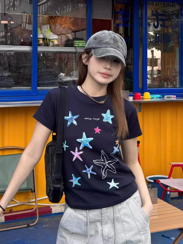 Korean Style Starfish Print Slim Fit Short Sleeve High-Stretch Cotton T-Shirt for Women - Age-Reducing Design