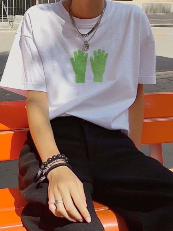 Korean Style Vintage Blue Graphic T-Shirt with Glove Print - Casual, Cotton, Trendy, Retro, Youthful Aesthetic