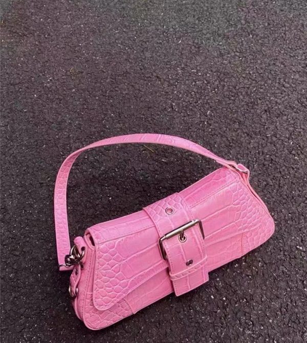 Korean Style Vintage Metal Chain Shoulder Handbag - Sweet Cool Spicy Girl Baguette Bag for Modern Fashion