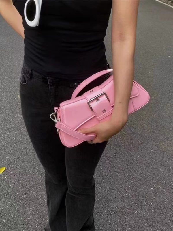 Korean Style Vintage Metal Chain Shoulder Handbag - Sweet Cool Spicy Girl Baguette Bag for Modern Fashion