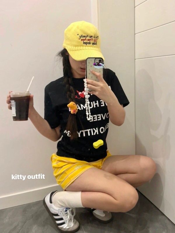 Korean Style Youthful Cartoon Print Slim-Fit Short Sleeve T-Shirt for Women - Trendy Graphic Top