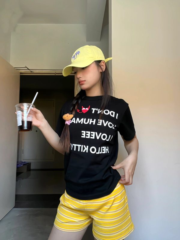 Korean Style Youthful Cartoon Print Slim-Fit Short Sleeve T-Shirt for Women - Trendy Graphic Top