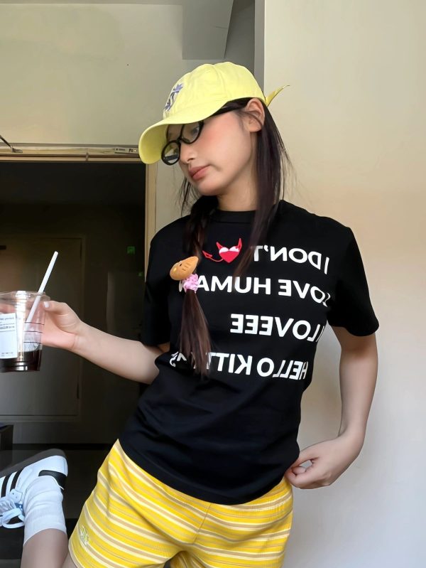 Korean Style Youthful Cartoon Print Slim-Fit Short Sleeve T-Shirt for Women - Trendy Graphic Top