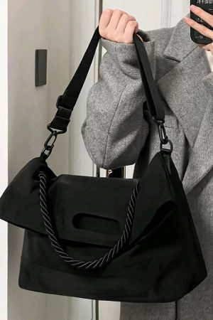 Large-Capacity Canvas Commuter Tote Bag for College Students, Women's Crossbody Shoulder Bag, Perfect for Classes and Daily Use