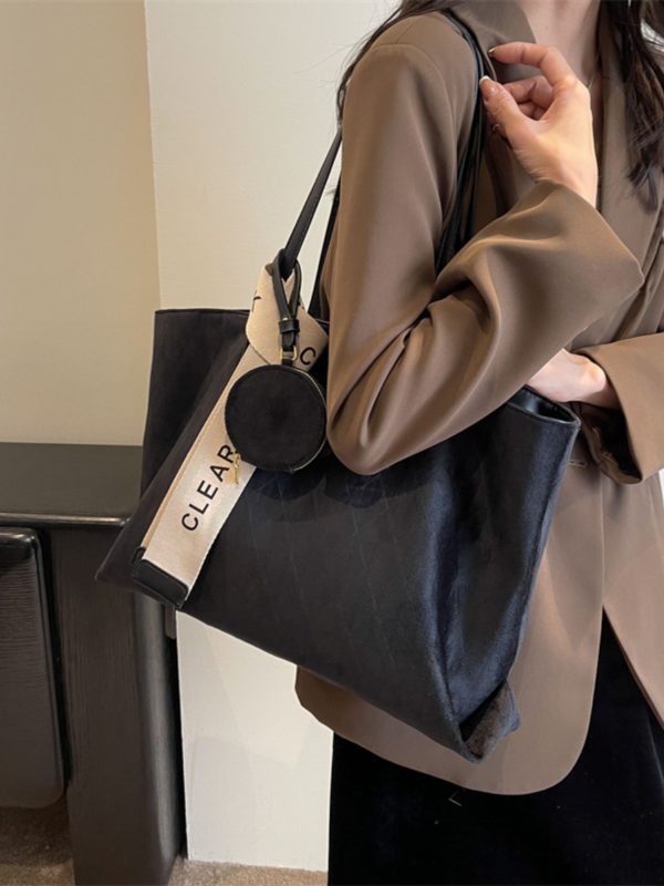 Large Capacity Vintage Casual Tote Bag for Work and Commuting - Versatile Shoulder Bag 2025 Style