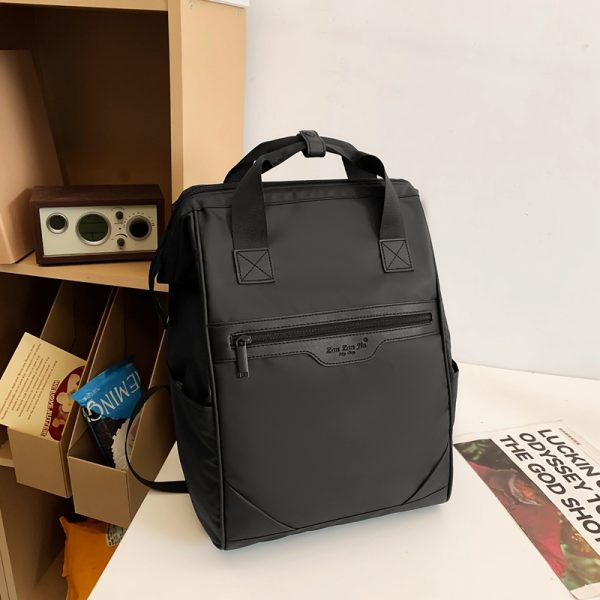 Large-Capacity Water-Resistant Backpack for Classes and Commuting, Unisex Laptop and School Bag, Ideal for Students and Professionals