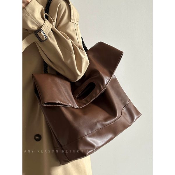Large-Capacity Women's Briefcase Tote Bag 2024 - Stylish Commuter Shoulder Crossbody Bag for Students and Early Classes