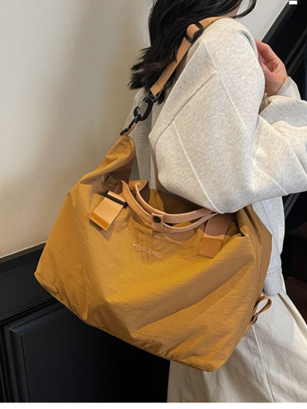 Large Capacity Women's Commuter Travel Bag - Lightweight Fitness Shoulder Bag, Perfect for Maternity & Everyday Use
