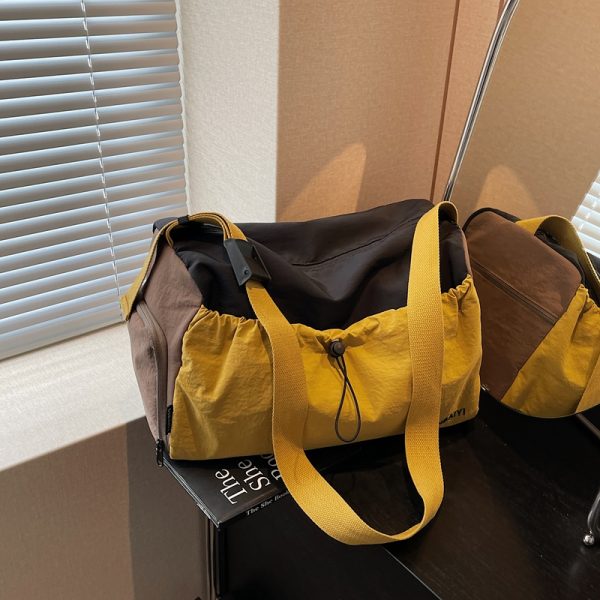 Large Capacity Women's Travel Bag - Stylish Lightweight Sports Fitness Shoulder Crossbody Bag for Short Trips & Business Travel