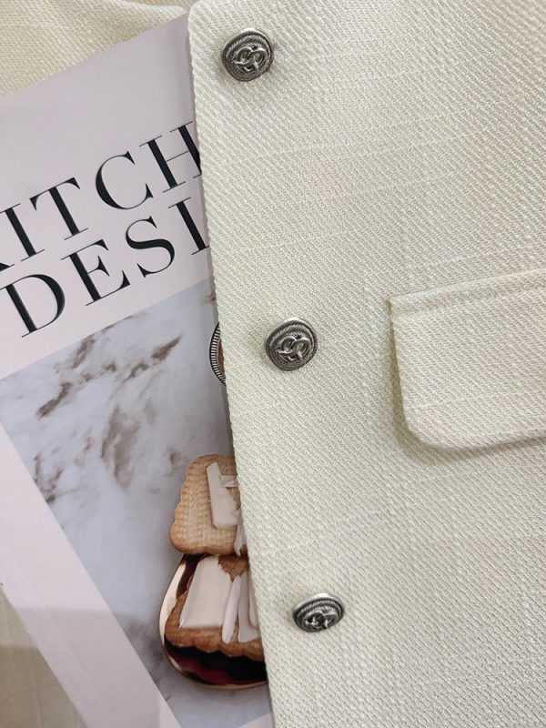 Light Beige Semi-Mature Fragrant Wind Coat for Women - New Spring 2025 Draped Short Top for Autumn, Chic Casual Style