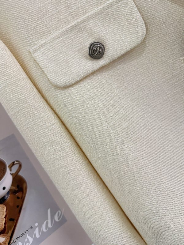 Light Beige Semi-Mature Fragrant Wind Coat for Women - New Spring 2025 Draped Short Top for Autumn, Chic Casual Style