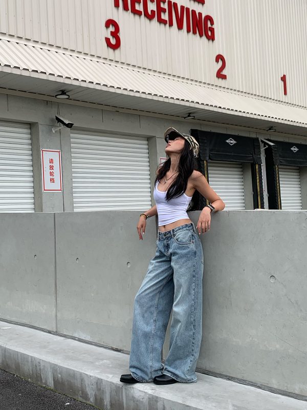 Light Blue Washed Denim Jeans - Low Waist Style, 90s Inspired, Casual Everyday Look, Perfect for Lazy Mornings